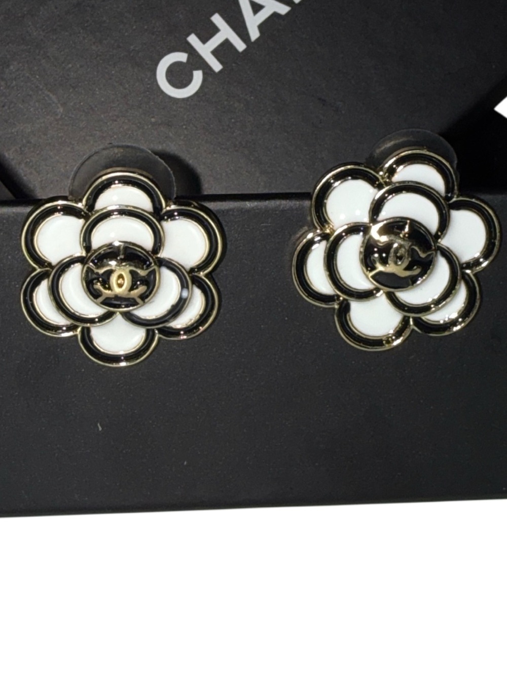 White Flower Statement Earrings Gold Tone Floral Studs